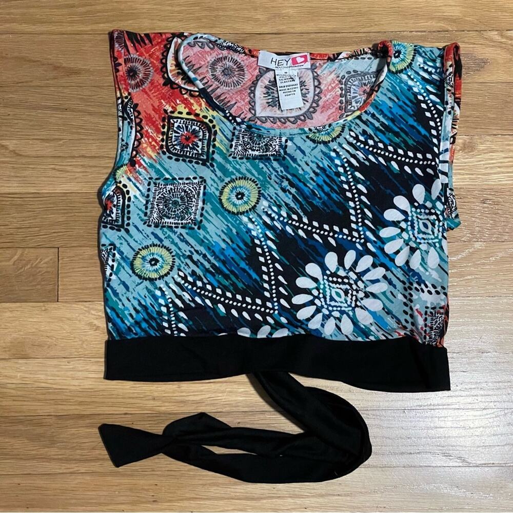 3/$24 || Hey Collection Sleeveless Tie-Back Crop Top - Size M
